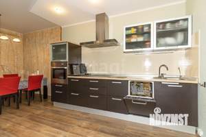 2-к квартира, вторичка, 102м2, 3/10 этаж