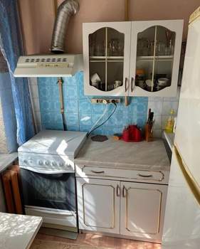 2-к квартира, вторичка, 42м2, 1/5 этаж