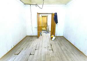 2-к квартира, вторичка, 46м2, 1/4 этаж