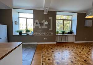 4-к квартира, вторичка, 114м2, 1/5 этаж