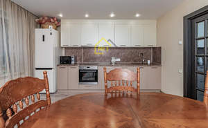 2-к квартира, вторичка, 64м2, 1/10 этаж