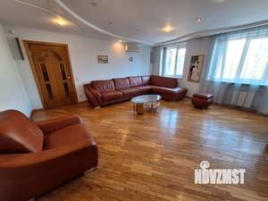 4-к квартира, вторичка, 104м2, 4/5 этаж