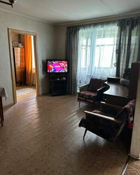 3-к квартира, вторичка, 58м2, 5/5 этаж