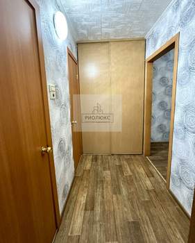 2-к квартира, вторичка, 51м2, 1/10 этаж